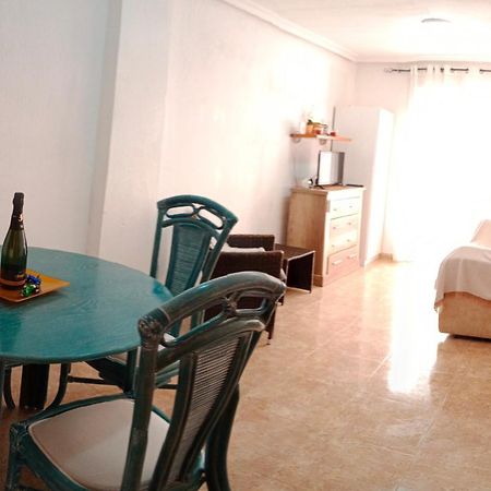 estudio wifi baño 1 sofá cama doble piscina playa 100mts Torrevieja Exterior foto