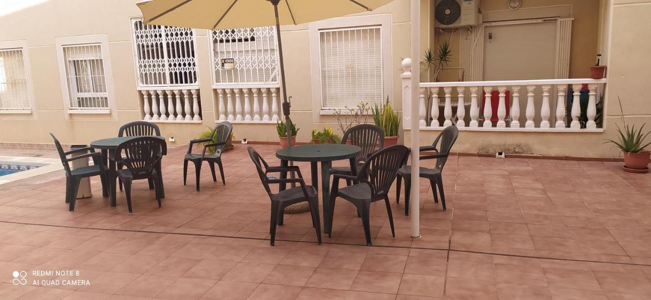 estudio wifi baño 1 sofá cama doble piscina playa 100mts Torrevieja Exterior foto